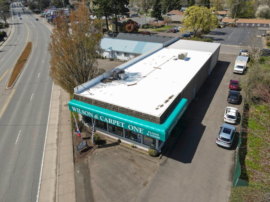 Arial view of the Wilson's Carpet One building